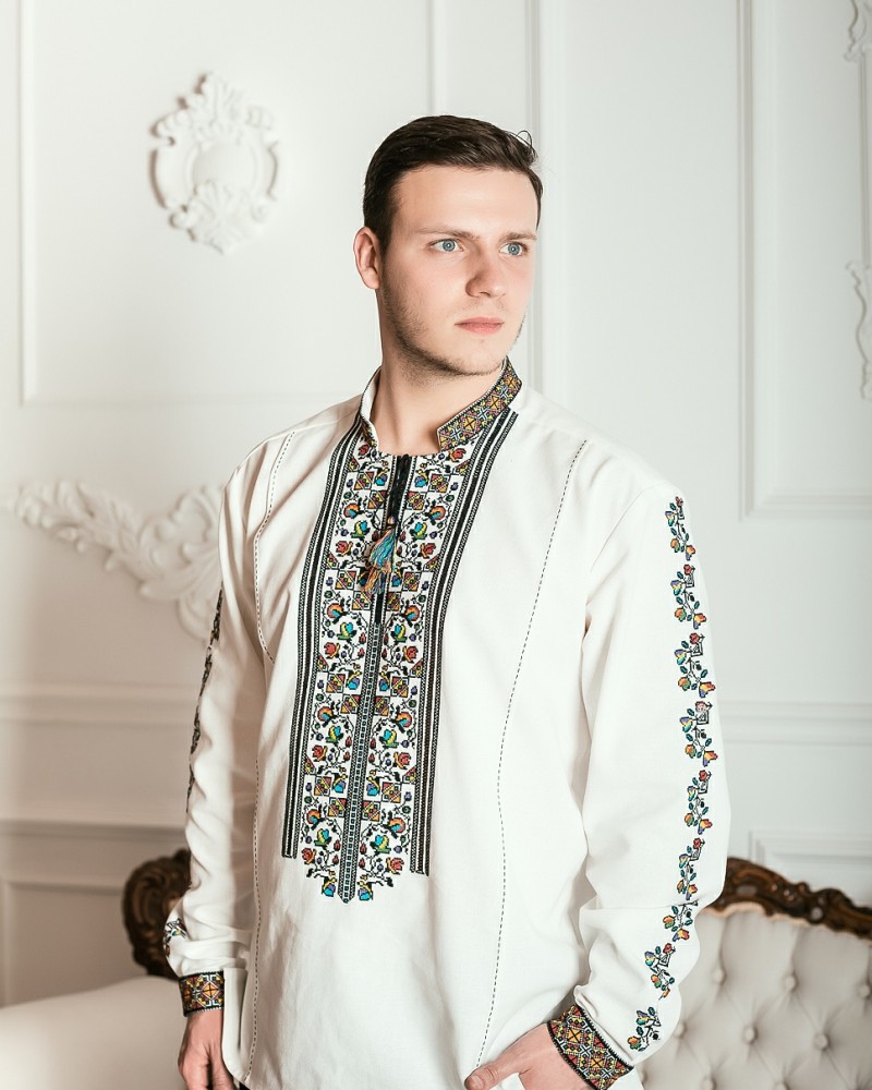 Чоловіча вишиванка “Ранковий серпанок”