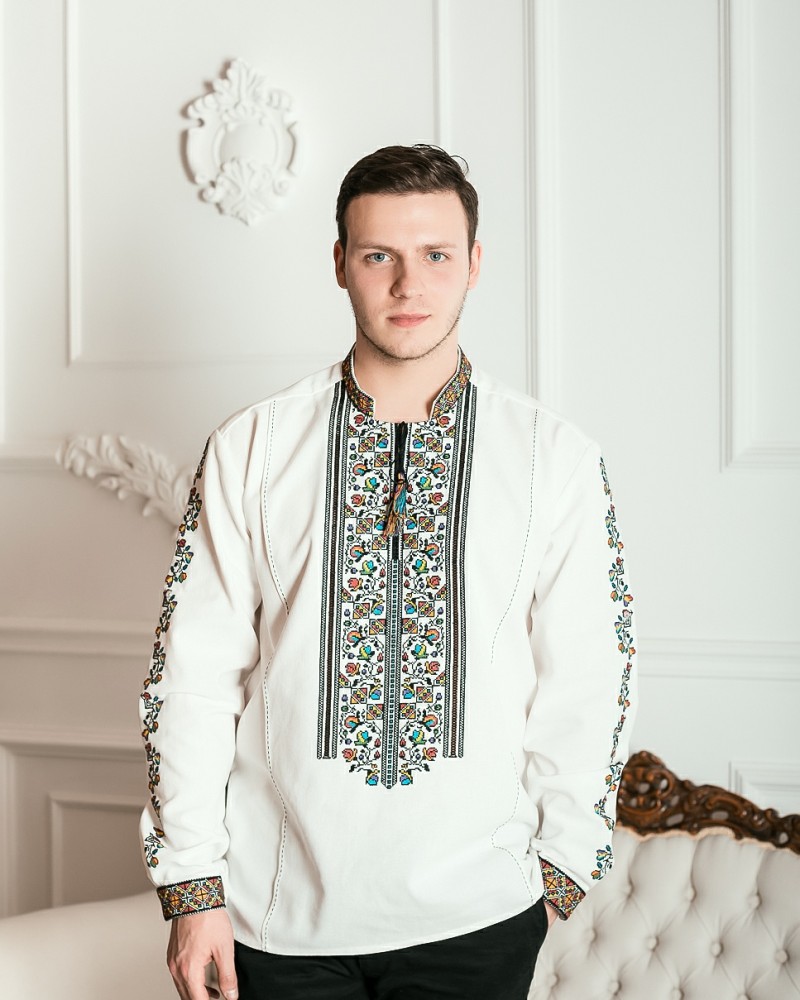 Чоловіча вишиванка “Ранковий серпанок”