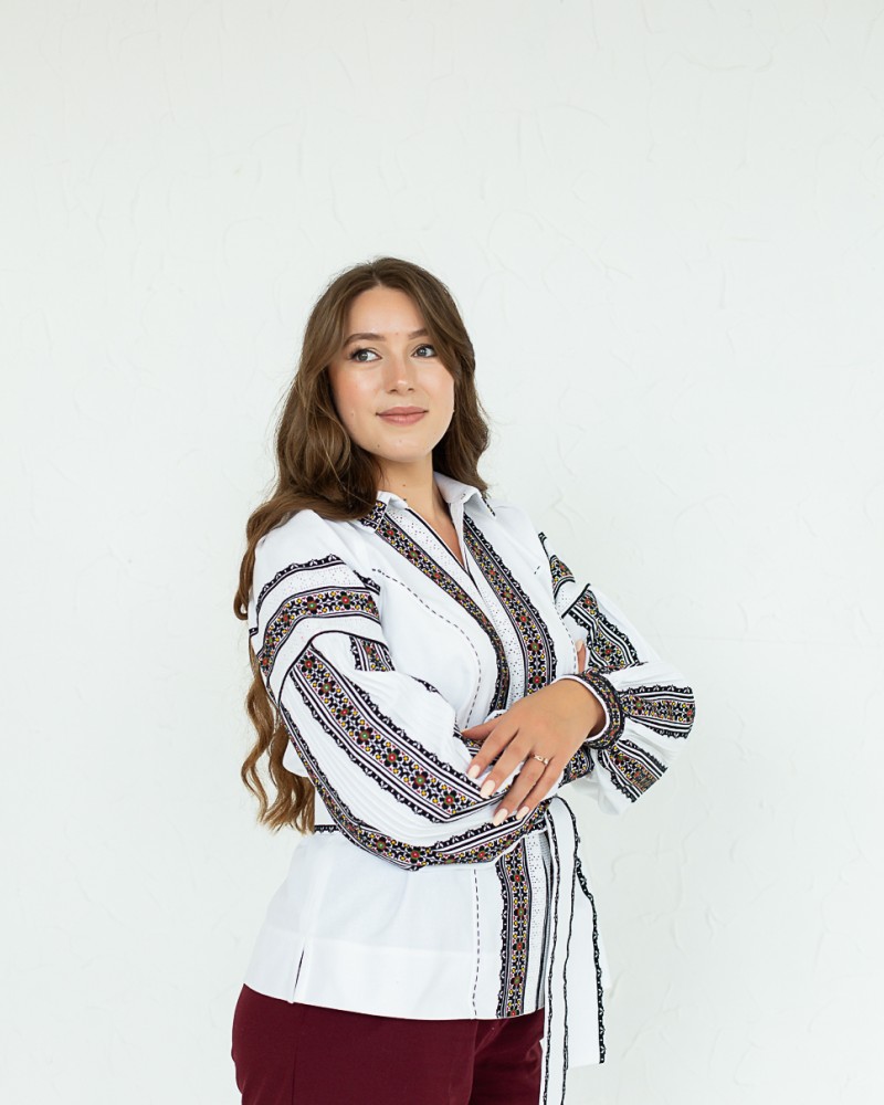Жіноча вишиванка “Елегія традицій”