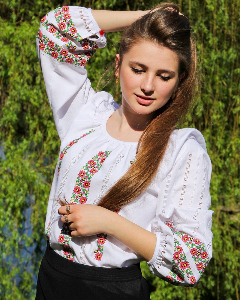 Жіноча вишиванка Енергія весни
