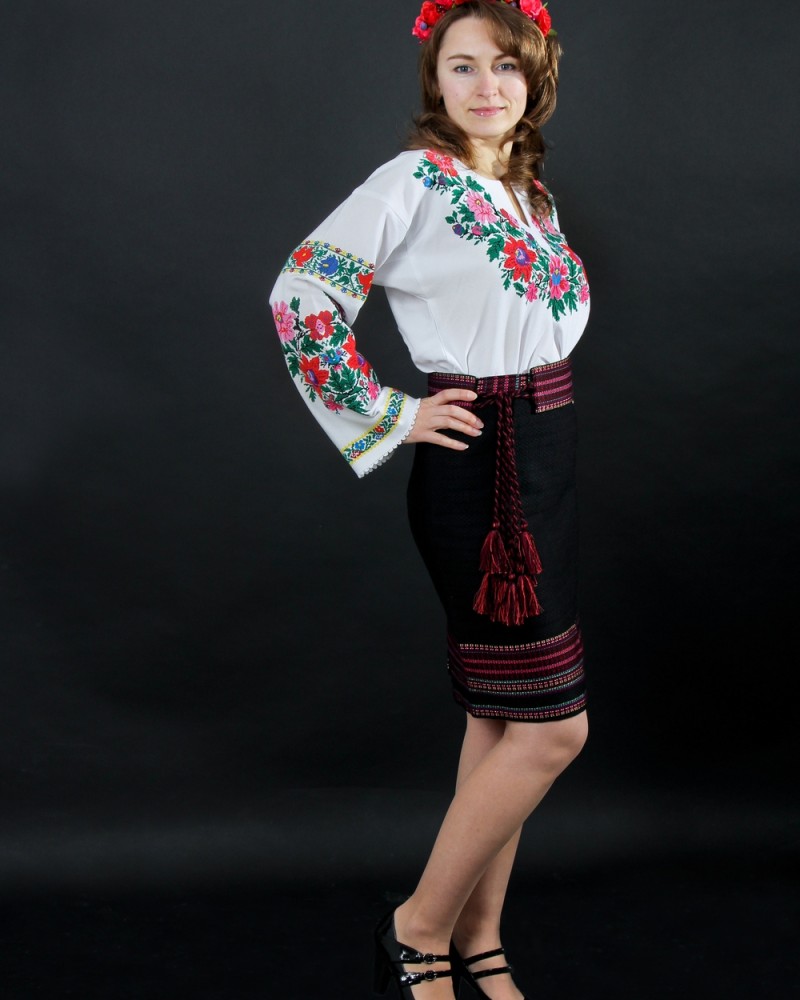 Вишита спідниця “Таємниця краси”