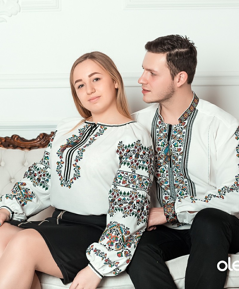 Вишитий комплект “Ранковий серпанок”