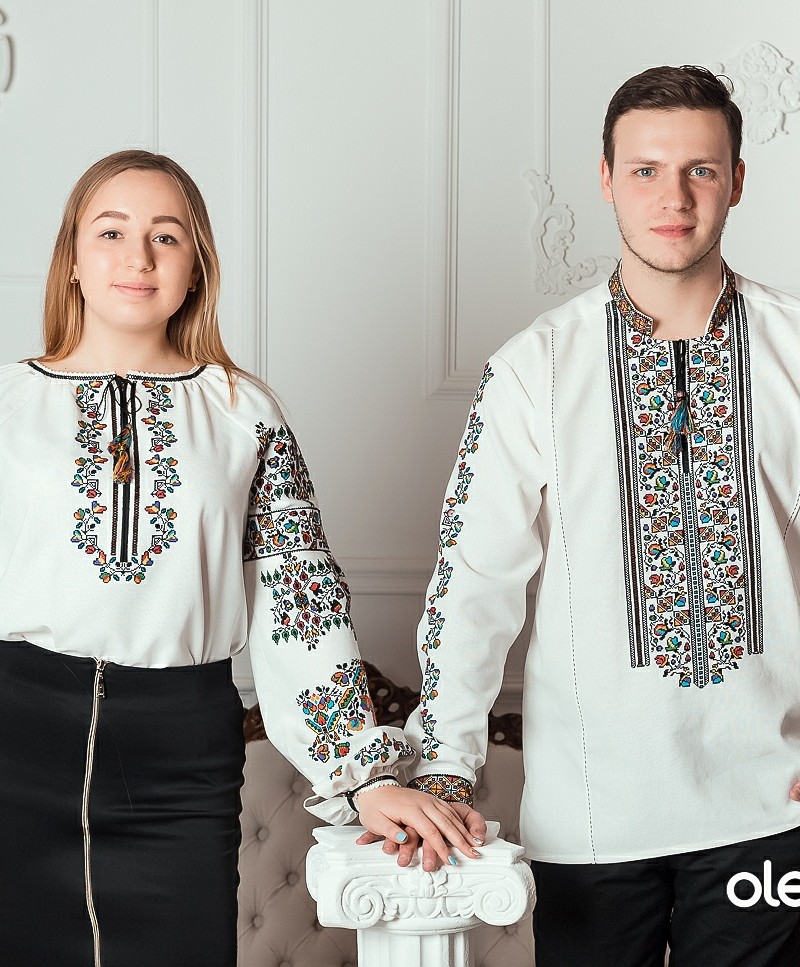 Вишитий комплект “Ранковий серпанок”