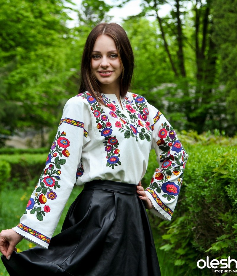 Жіноча вишиванка “Феєрія”
